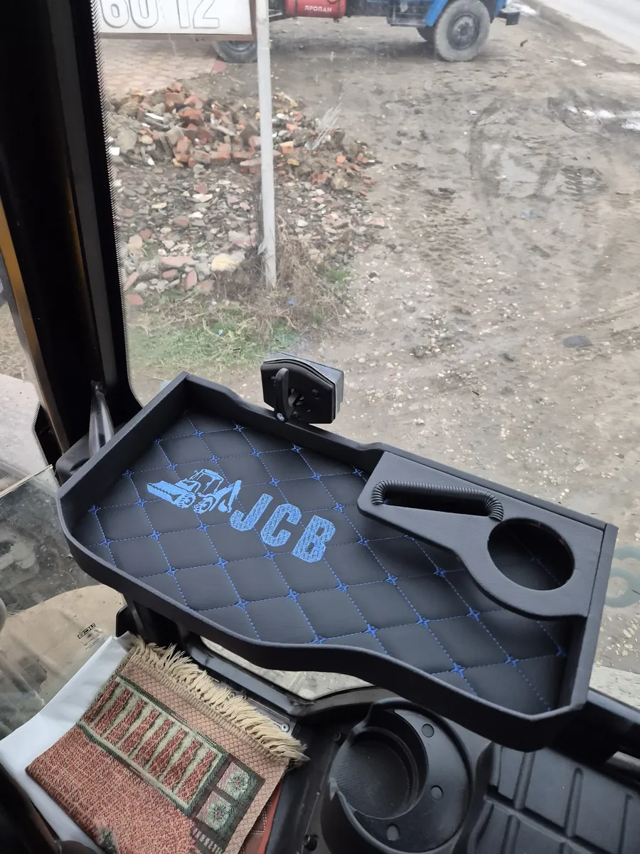 Полка на JCB