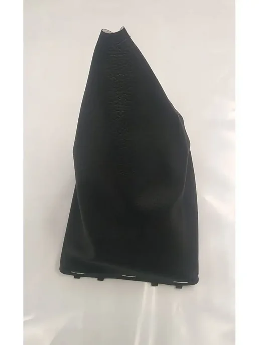 BSG AUTO PARTS Чехол кулисы КПП Форд Фокус 2004- (маленькая рамка), черный