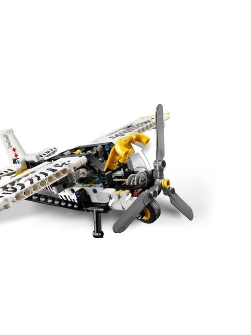 LEGO Конструктор Technic 42198 Пропеллерный самолёт, черный, фото 4