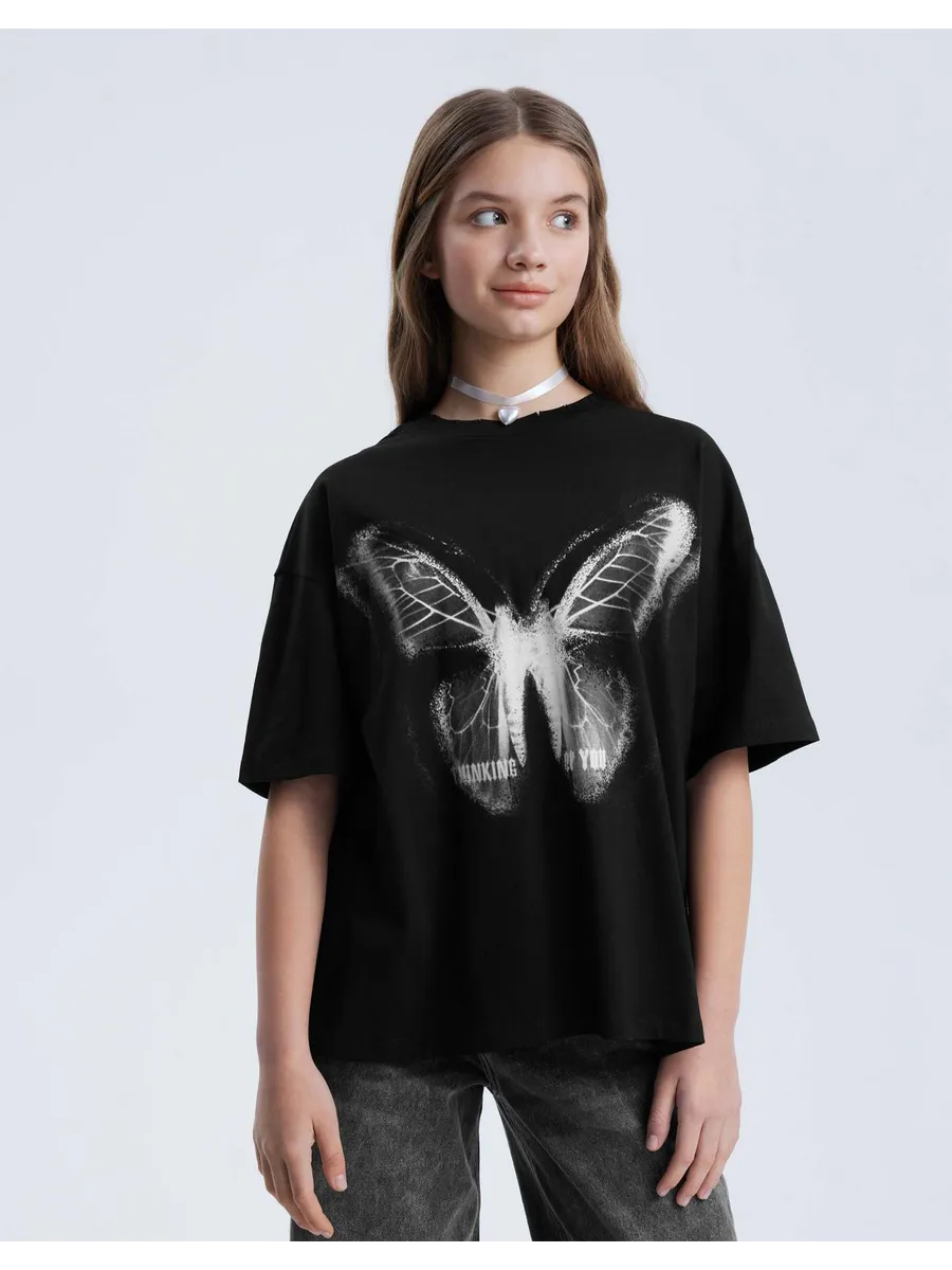 Чёрная футболка oversize с полупрозрачным принтом
